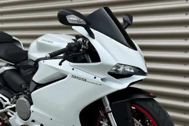 Ducati Panigale 959 (2017) thumbnail 4