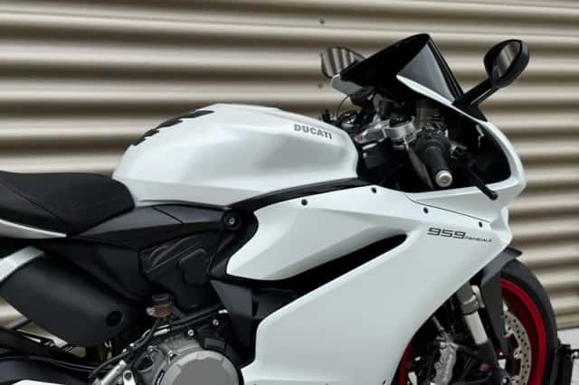 Ducati Panigale 959 (2017) thumbnail 6