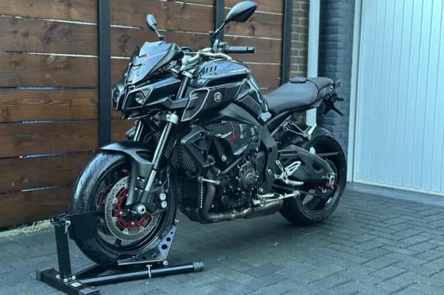 Yamaha MT-10 (2017) thumbnail 2