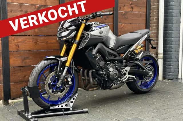 Yamaha MT-09 (2018) thumbnail 1
