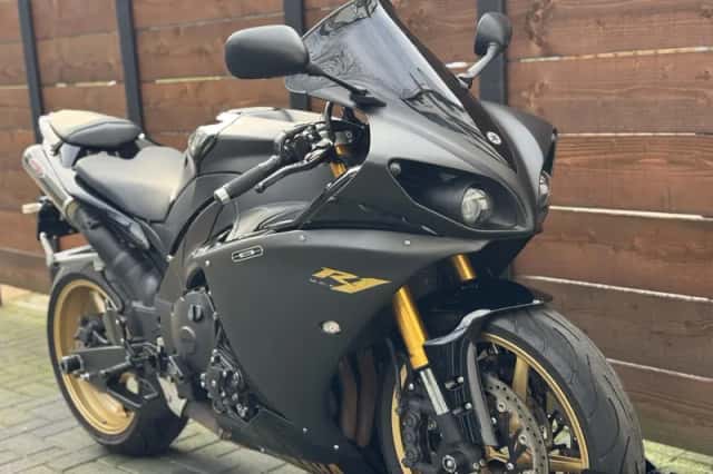 Yamaha YZF-R1 (2009) thumbnail 3