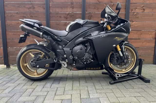 Yamaha YZF-R1 (2009) thumbnail 5
