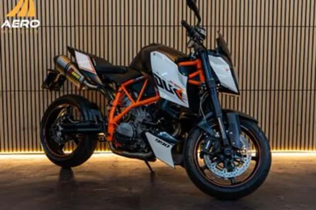 KTM 990 Super Duke R (2010) thumbnail 1