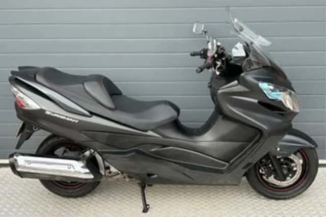 Suzuki AN 400 Burgman (2015) thumbnail 1