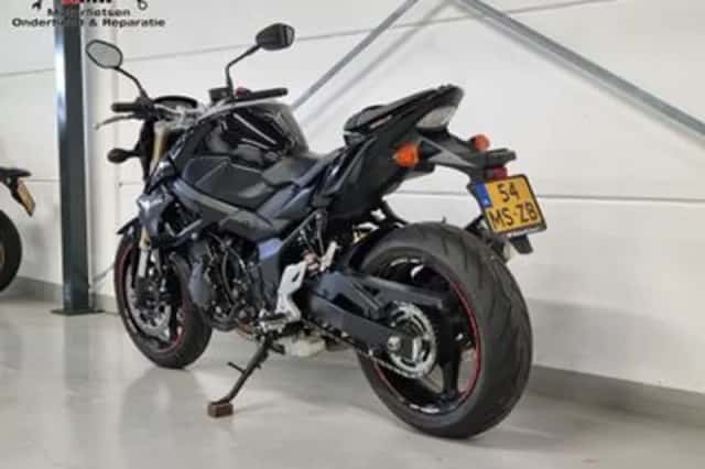 Suzuki GSR750 (2014) thumbnail 3