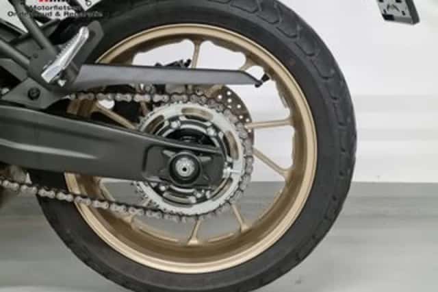 Yamaha XSR700 (2023) thumbnail 4