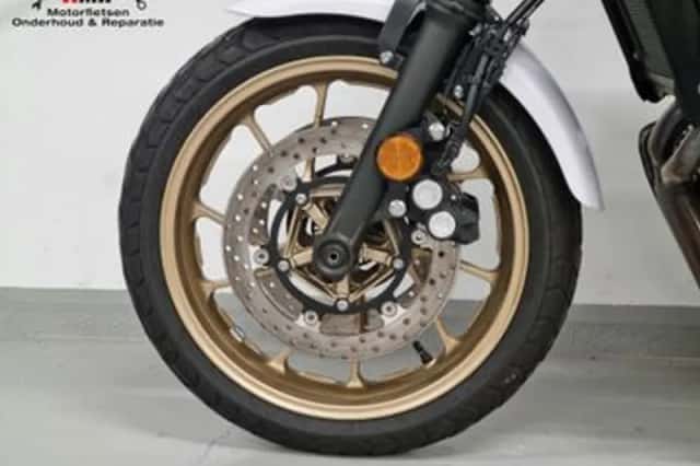 Yamaha XSR700 (2023) thumbnail 6