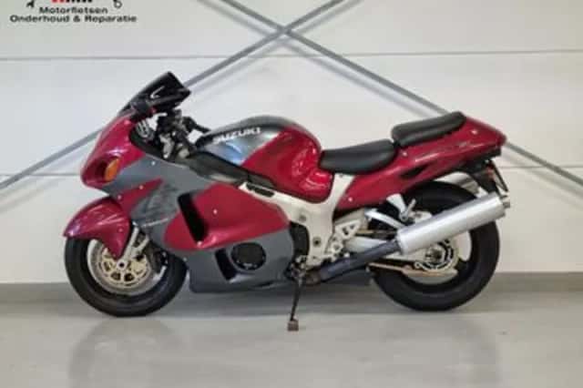 Suzuki GSX-R 1300 (2000) thumbnail 1