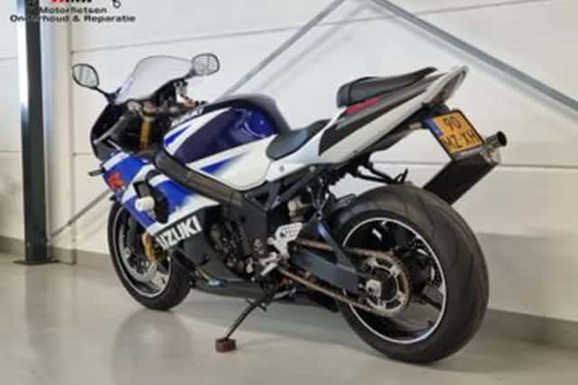 Suzuki GSX-R1000 (2003) thumbnail 3