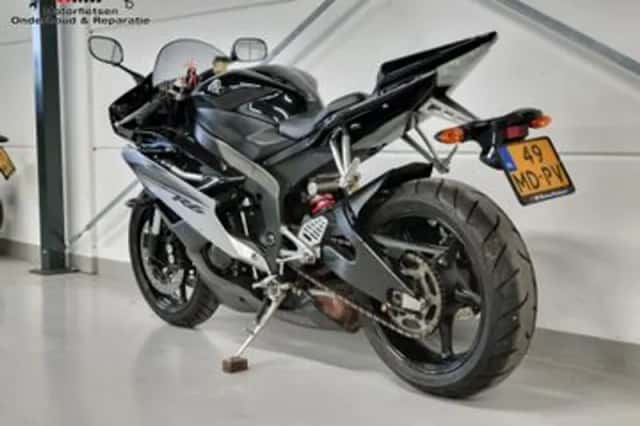 Yamaha YZF-R6 (2007) thumbnail 3