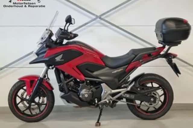 Honda NC750X (2016) thumbnail 1