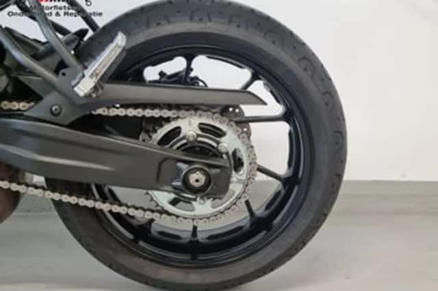 Yamaha XSR700 (2016) thumbnail 4