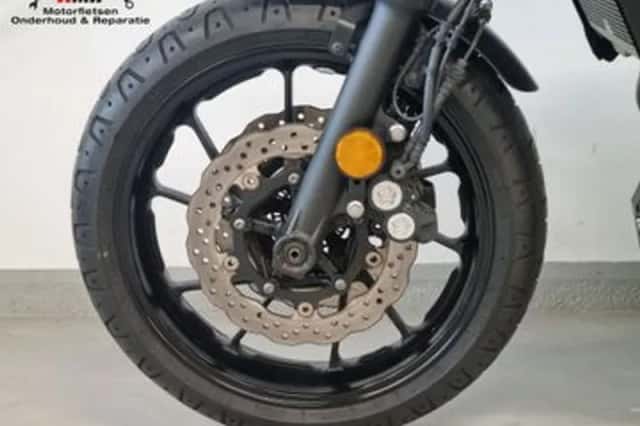 Yamaha XSR700 (2016) thumbnail 6