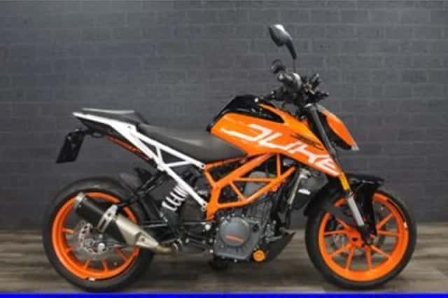 KTM 390 Duke (2018) thumbnail 1