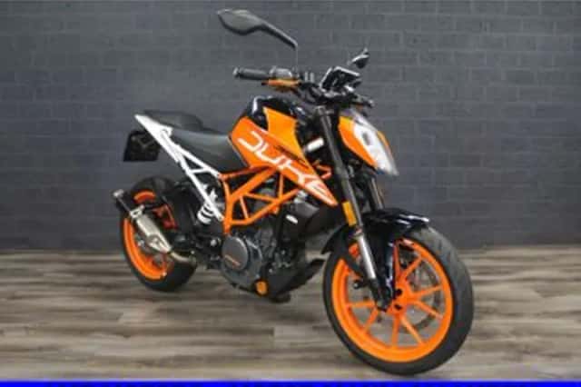 KTM 390 Duke (2018) thumbnail 2