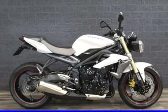 Triumph Street Triple (2013) thumbnail 1