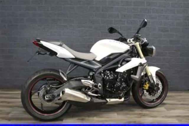 Triumph Street Triple (2013) thumbnail 3