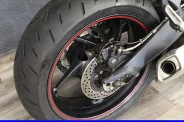 Triumph Street Triple (2013) thumbnail 4