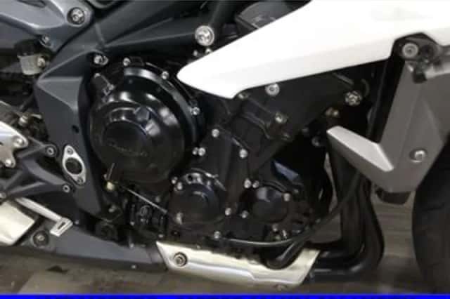 Triumph Street Triple (2013) thumbnail 5
