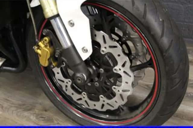 Triumph Street Triple (2013) thumbnail 6