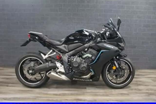 Honda CBR650R (2023) thumbnail 1