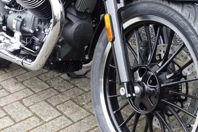 Moto Guzzi V9 Roamer (2019) thumbnail 5