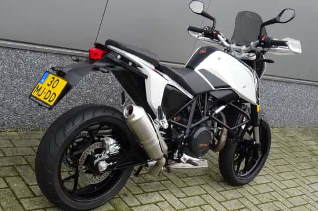KTM 690 Duke (2017) thumbnail 3