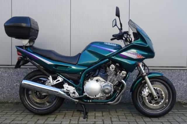 Yamaha XJ 900 (1996) thumbnail 1