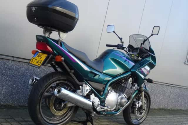 Yamaha XJ 900 (1996) thumbnail 3