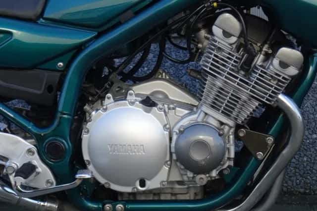 Yamaha XJ 900 (1996) thumbnail 4