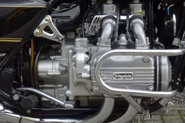 Honda GL 1000 K3 GOLDWING (1979) thumbnail 4