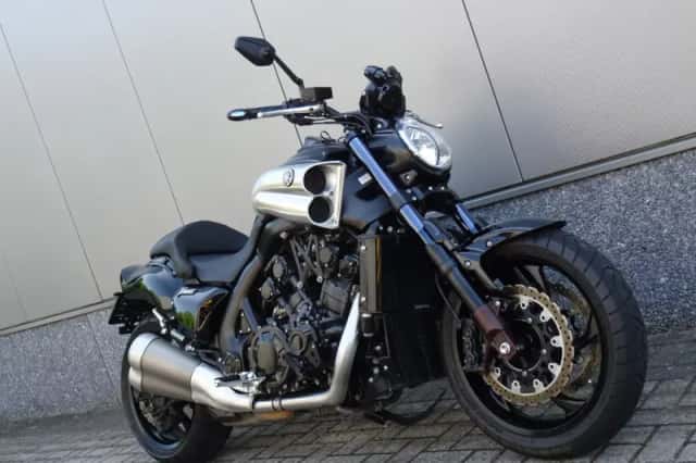 Yamaha V-Max 1700 (2009) thumbnail 2