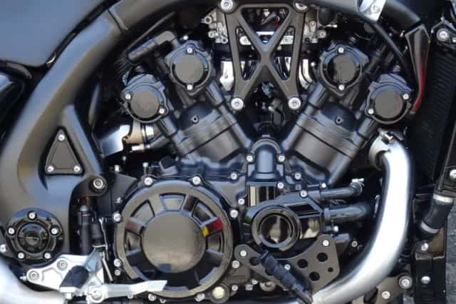 Yamaha V-Max 1700 (2009) thumbnail 4