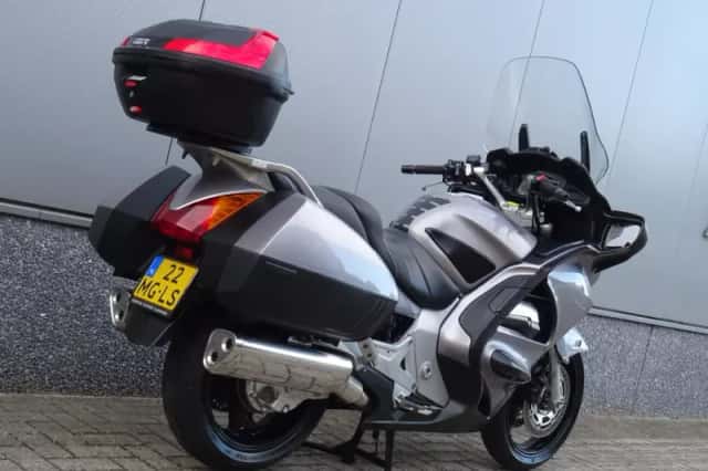 Honda ST 1300 PAN European (2003) thumbnail 3