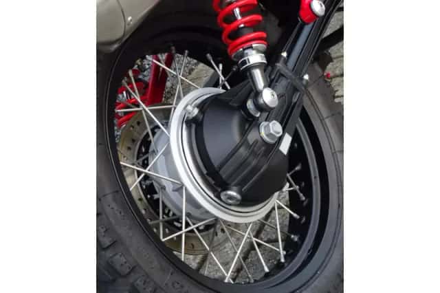Moto Guzzi V7 II Stornello (2016) thumbnail 6