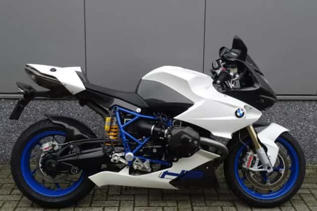 BMW HP2 Sport (2009) thumbnail 3