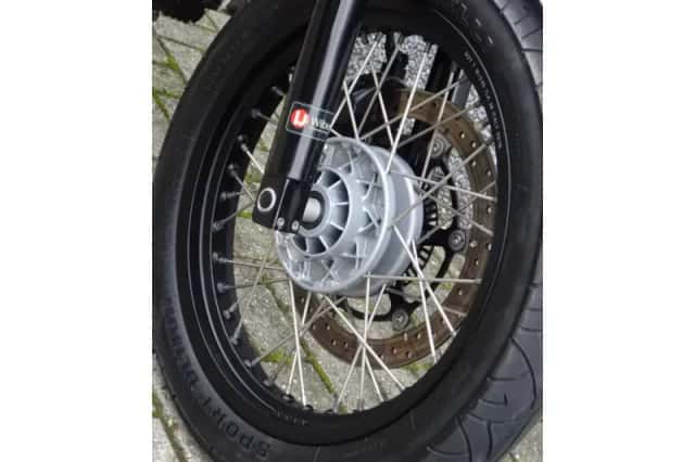 Moto Guzzi V7 II Stornello (2016) thumbnail 5