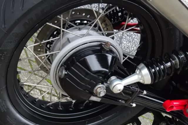 Moto Guzzi V7 II Stornello (2016) thumbnail 6