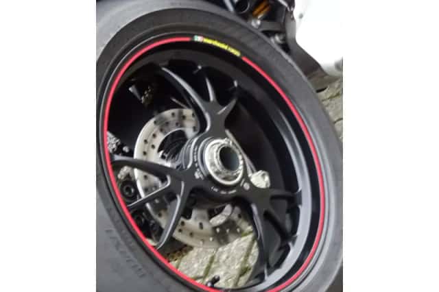 Ducati Panigale V4 (2018) thumbnail 6