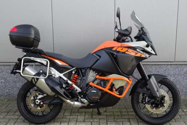 KTM 1050 Adventure (2016) thumbnail 1