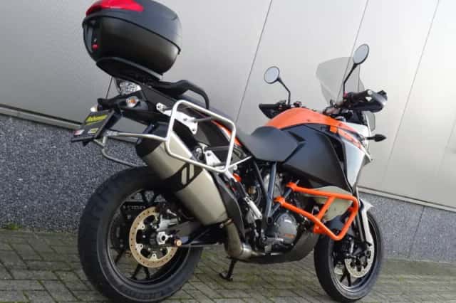 KTM 1050 Adventure (2016) thumbnail 3