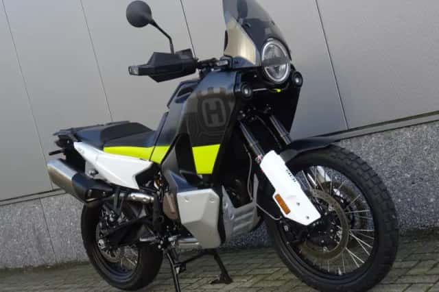 Husqvarna Norden 901 (2022) thumbnail 2