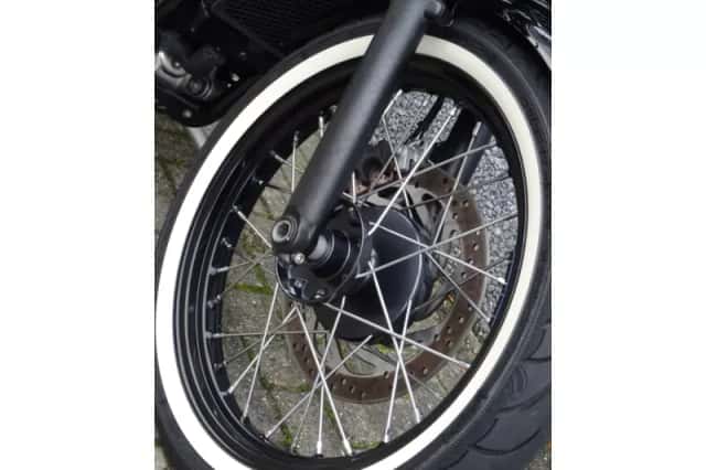 Triumph Bonneville Bobber (2018) thumbnail 6