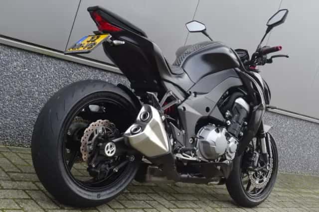 Kawasaki Z1000 (2014) thumbnail 3