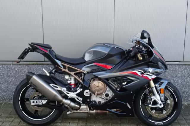 BMW S 1000 RR (2023) thumbnail 1