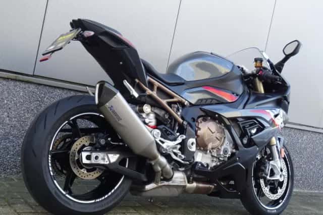 BMW S 1000 RR (2023) thumbnail 3