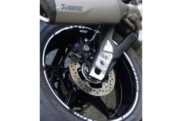 BMW S 1000 RR (2023) thumbnail 6