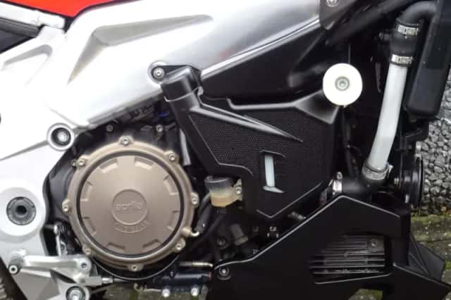 Aprilia Tuono 1000 R (2007) thumbnail 4