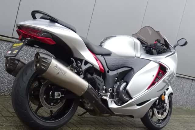 Suzuki GSX-R 1300 (2022) thumbnail 3