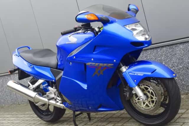 Honda CBR 1100 XX BLACKBIRD (1999) thumbnail 2